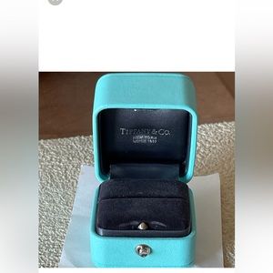Tiffany blue presentation box